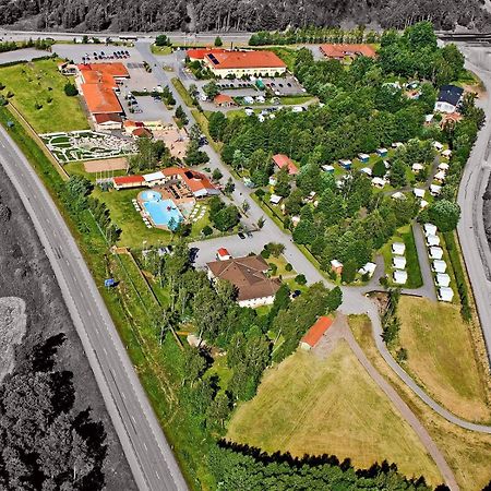 Bjoerkbackens Stugby I Vimmerby község Kültér fotó